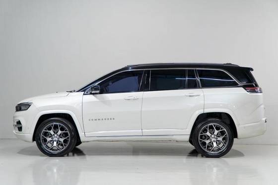 JEEP COMMANDER 2.0 TD380 TURBO DIESEL OVERLAND AT9 JEEP COMMANDER 2.0 TD380 TURBO DIESEL OVERLAND AT9